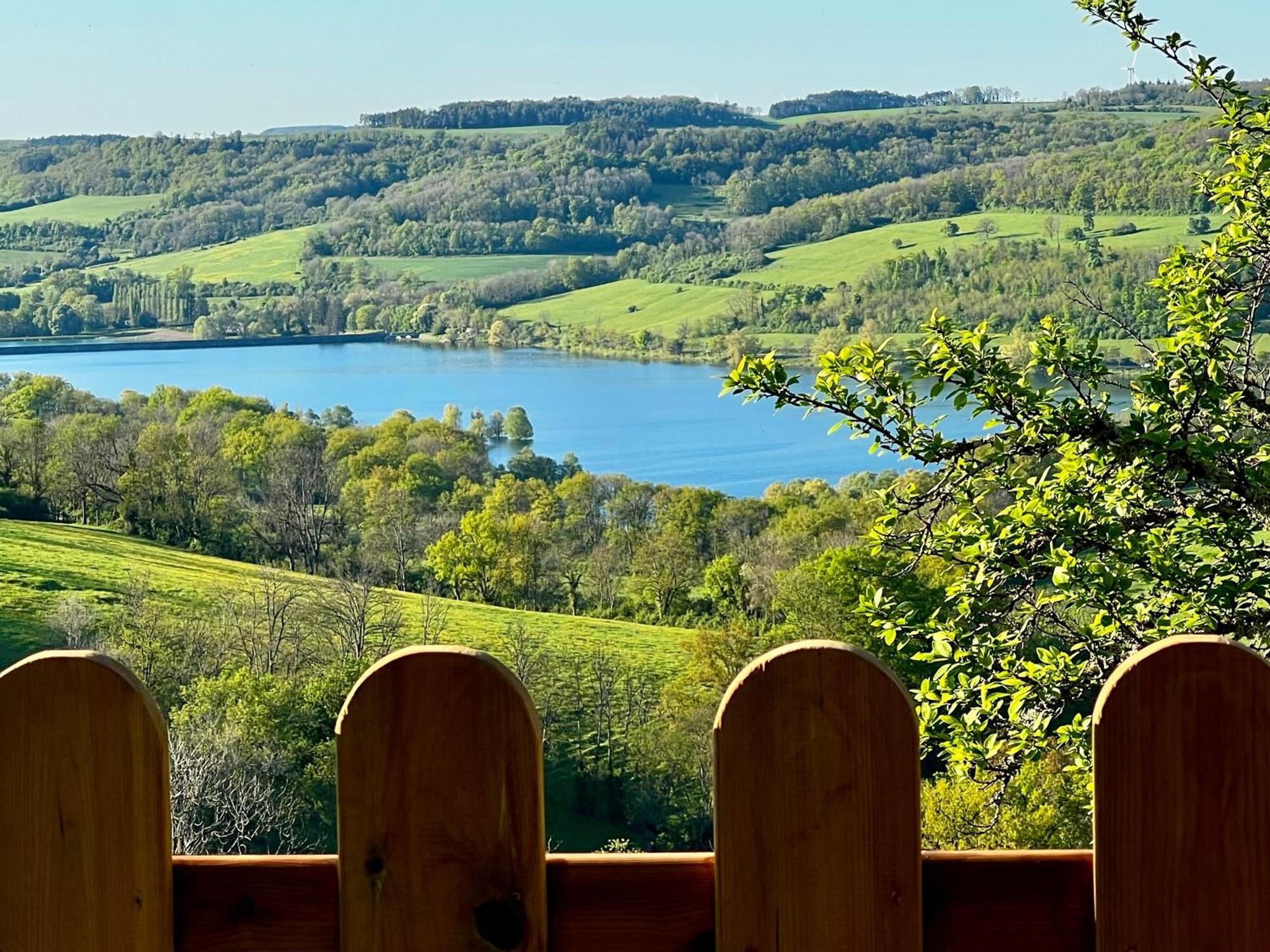 Gite Le Belvedere Du Lac Пуйи-ан-Оксоа Екстериор снимка